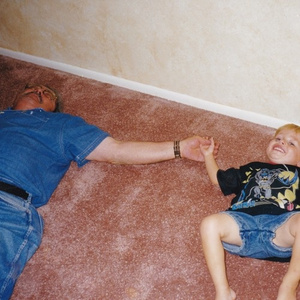 娇妻扩张拳交TXT
